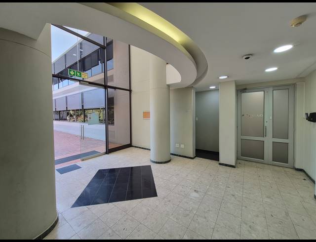 426M² OFFICE TO LET IN WOODMEAD